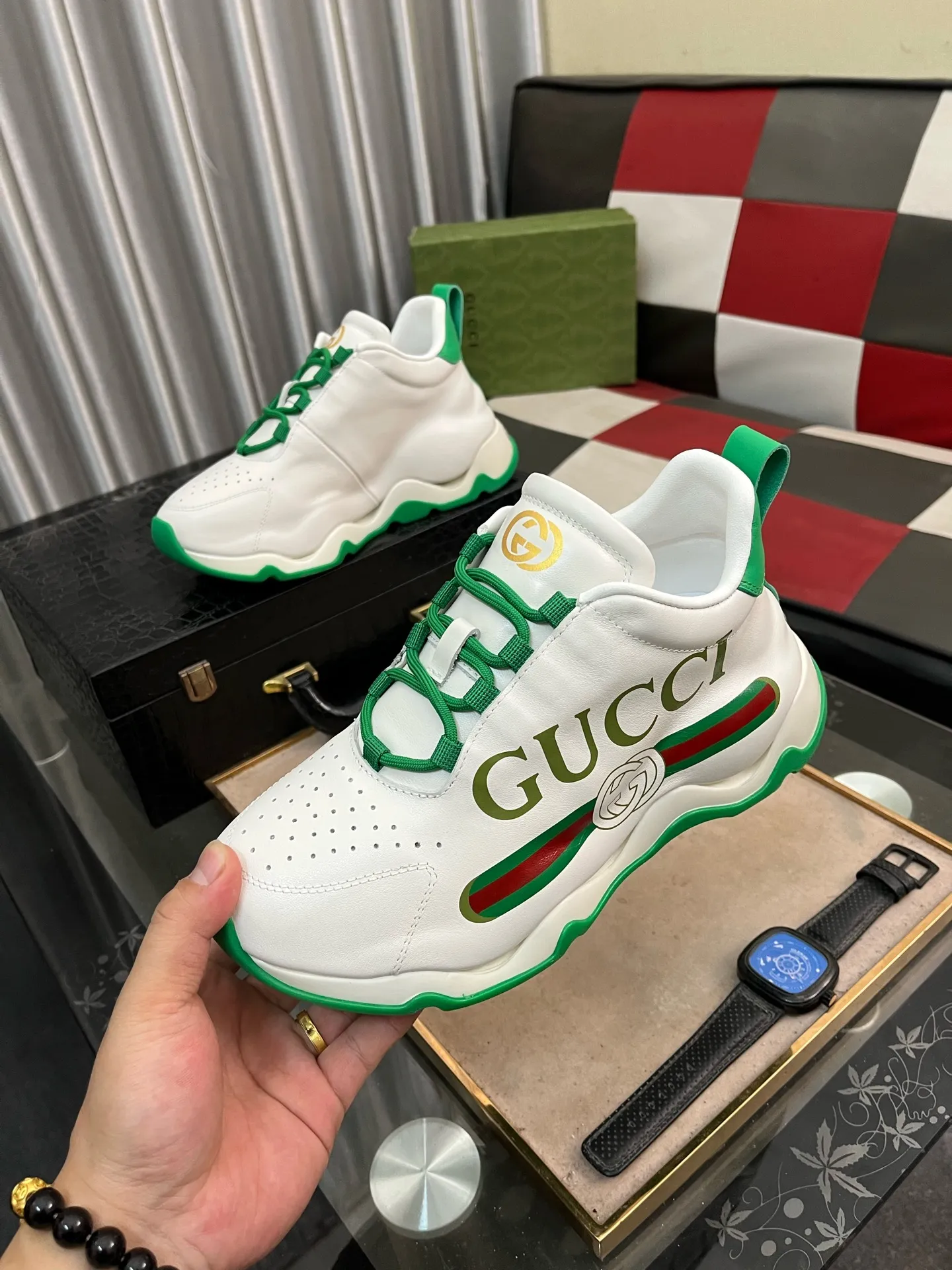 Men's shoes 💰640⌚️⌚️[Gucci] Gucci's latest casual men's shoes, welcome to 1:1 comparison, the most popular Hong Kong counter casual shoes, counter quality, support inspection, high-quality workmanship, the upper is made of Italian imported calfskin, breathable mesh insole original fashion sports outsole, casual fashion, high-end quality, size: 38-442️⃣Colors available